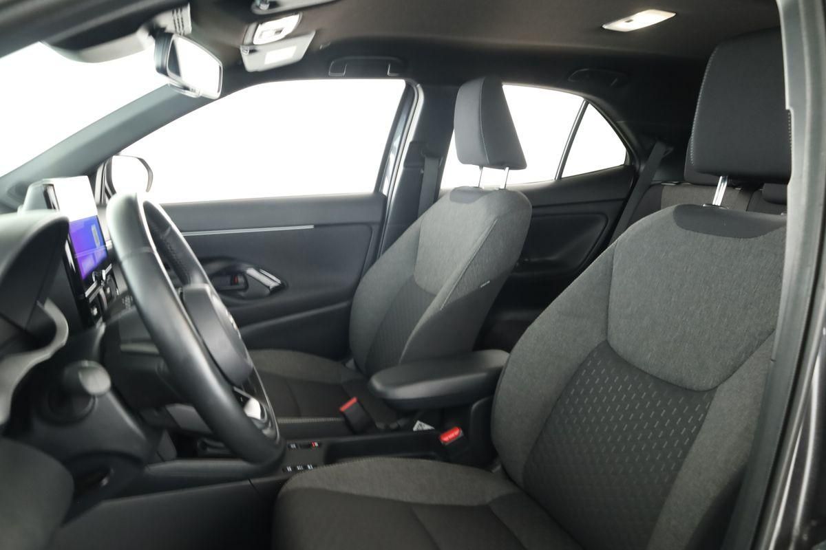Toyota Yaris Cross CVT Team D LED Navi SHZ iACC Kam 17"
