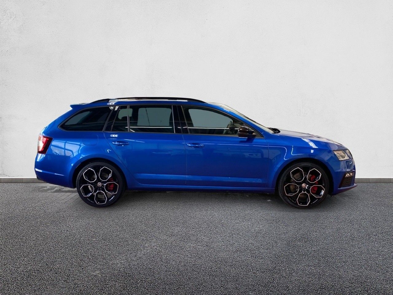 Skoda Octavia Combi RS 2.0 TSI - Samsaru's Car Outlet