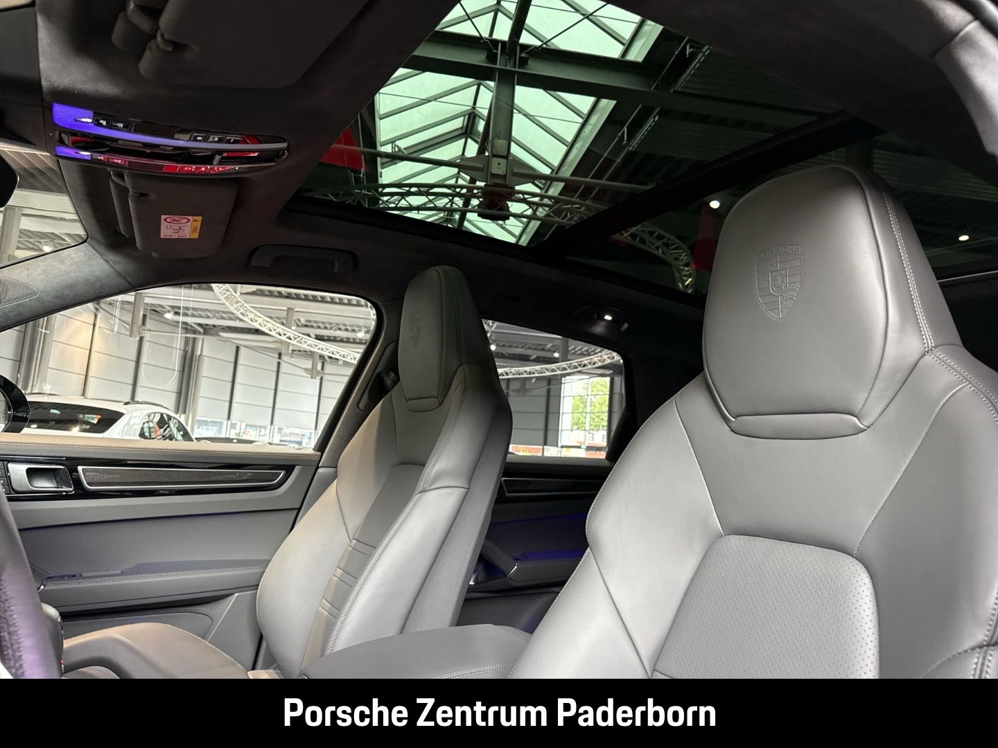 Porsche Cayenne Turbo Burmester Luftfederung LED-Matrix