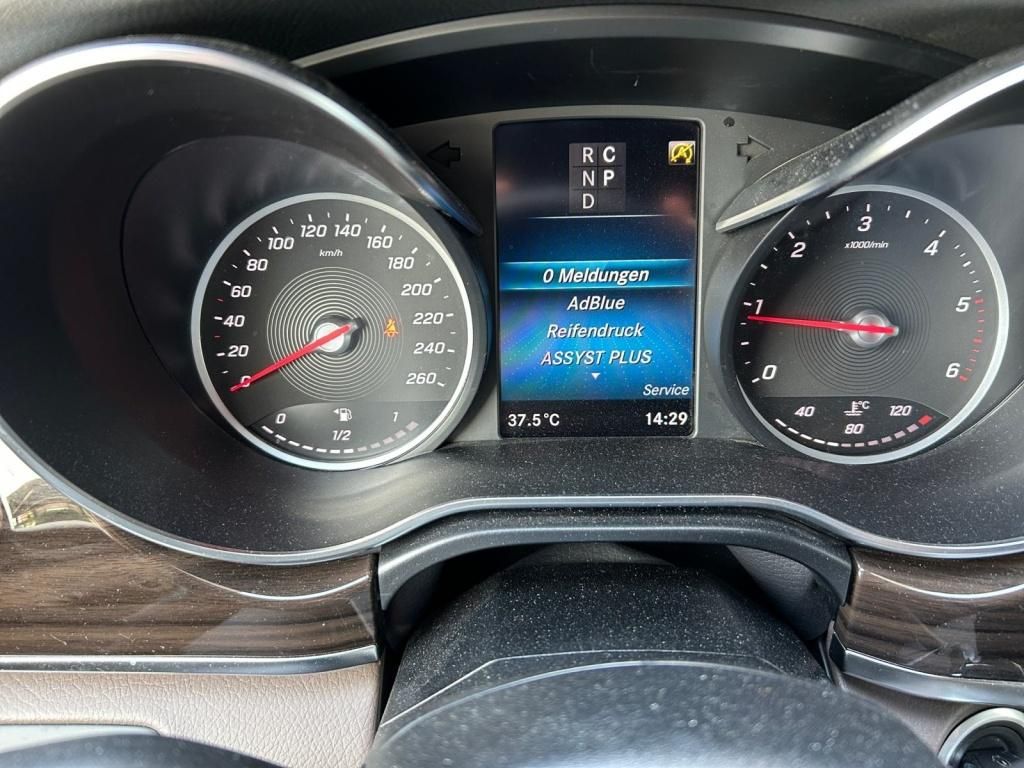 Mercedes-Benz V 300 d 4Matic Avantgarde Edition AMG - Samsaru's Car Outlet