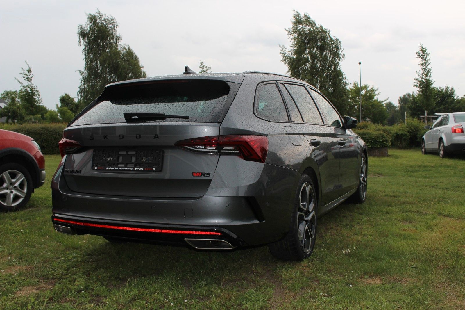 Skoda Octavia Combi RS - Samsaru's Car Outlet
