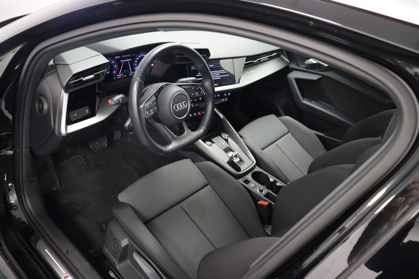 Audi A3 Sportback 35 TDI S tronic S line - Samsaru's Car Outlet