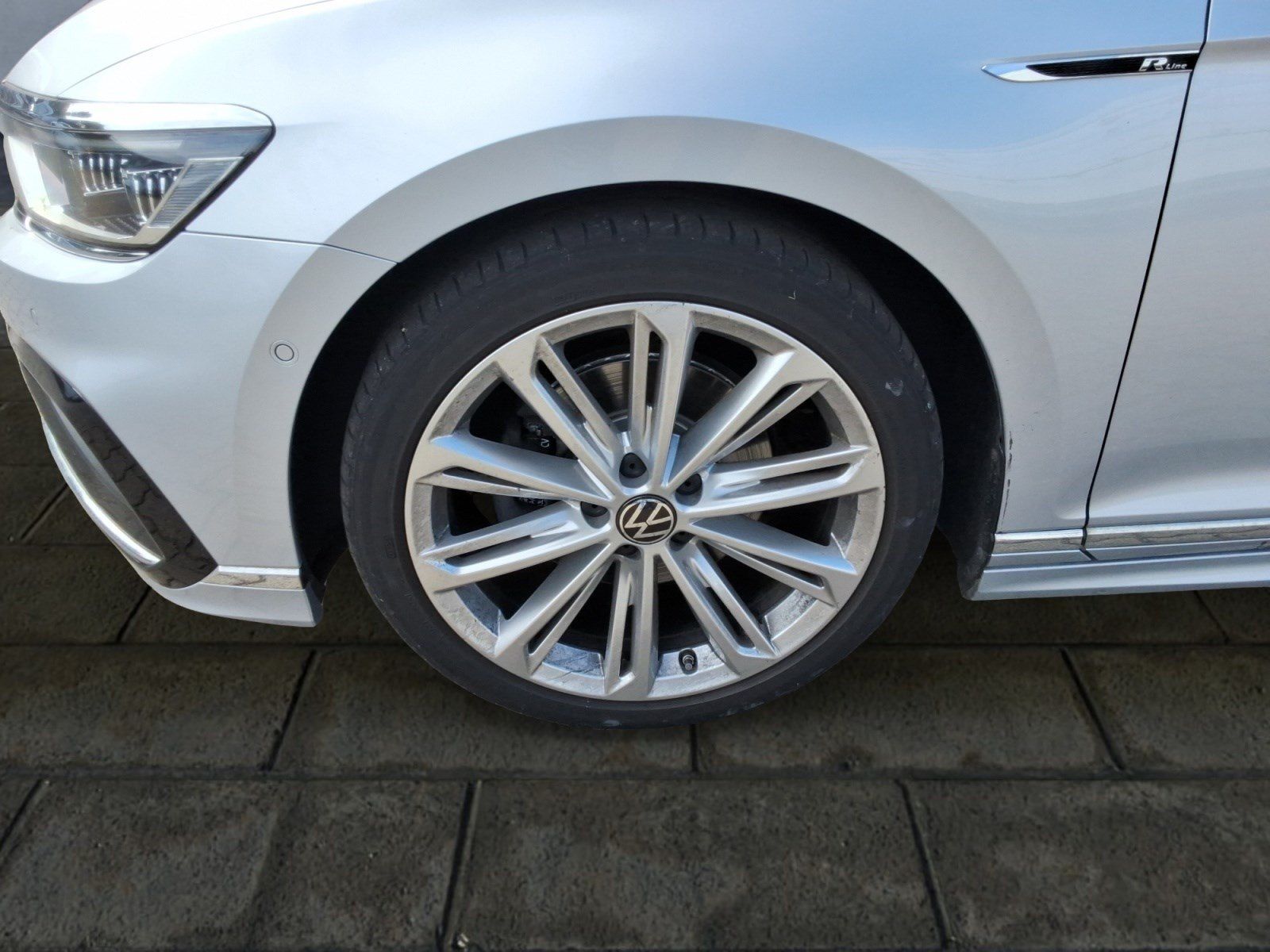 Volkswagen Passat Variant 2.0 TDI R-Line*Sport*AHK*NAVI*Dig