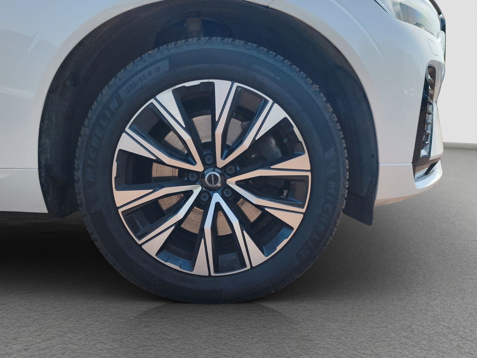 Volvo XC60 B4 Plus Dark AWD Standhzg ACC BLIS