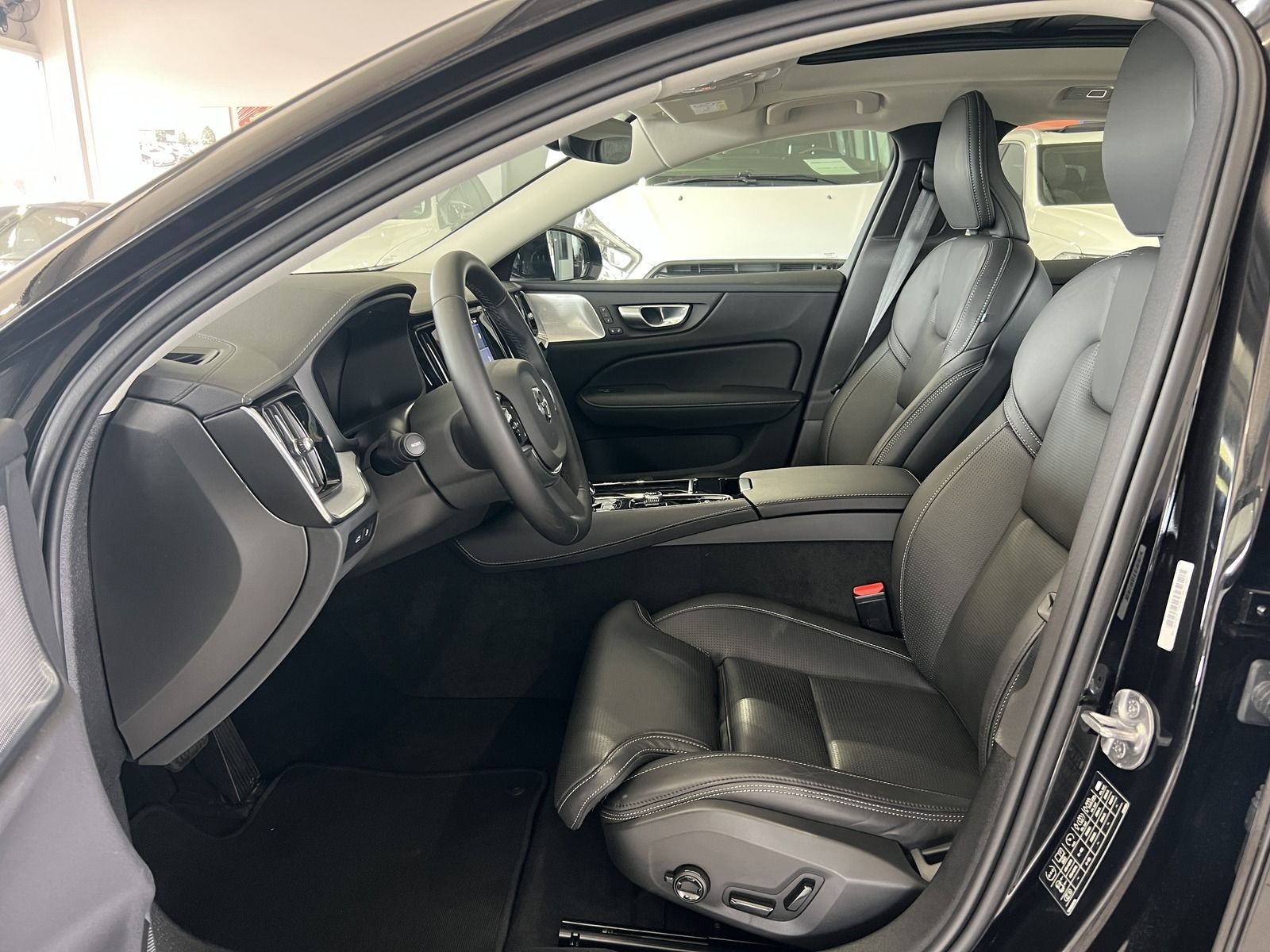 Volvo S60 T8 Ultimate Dark Recharge AWD B&W Massage