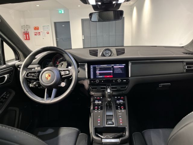 Porsche Macan - Samsaru's Car Outlet