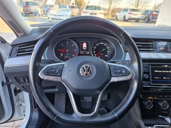 Volkswagen Passat Variant 1.6 TDI Business - Samsaru's Car Outlet