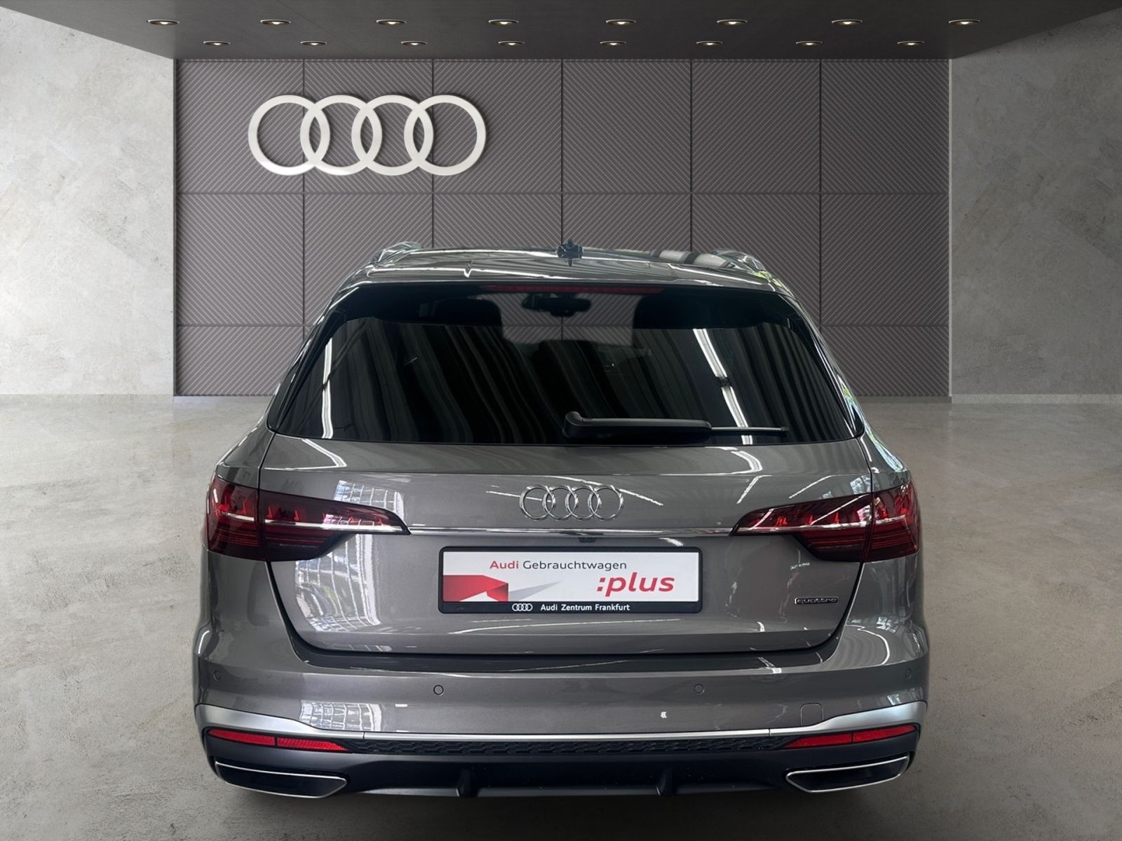 Audi A4 Avant 40 TFSI quattro S line - Samsaru's Car Outlet