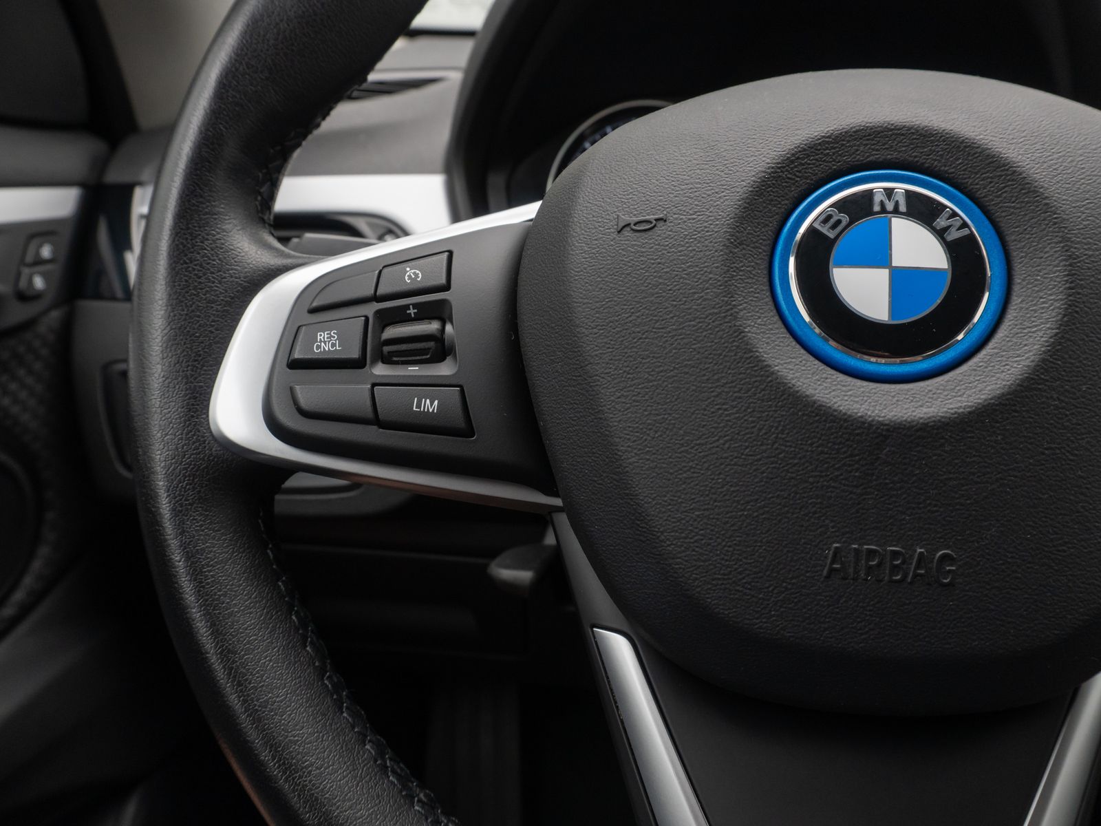 BMW X1 xD25e - Samsaru's Car Outlet