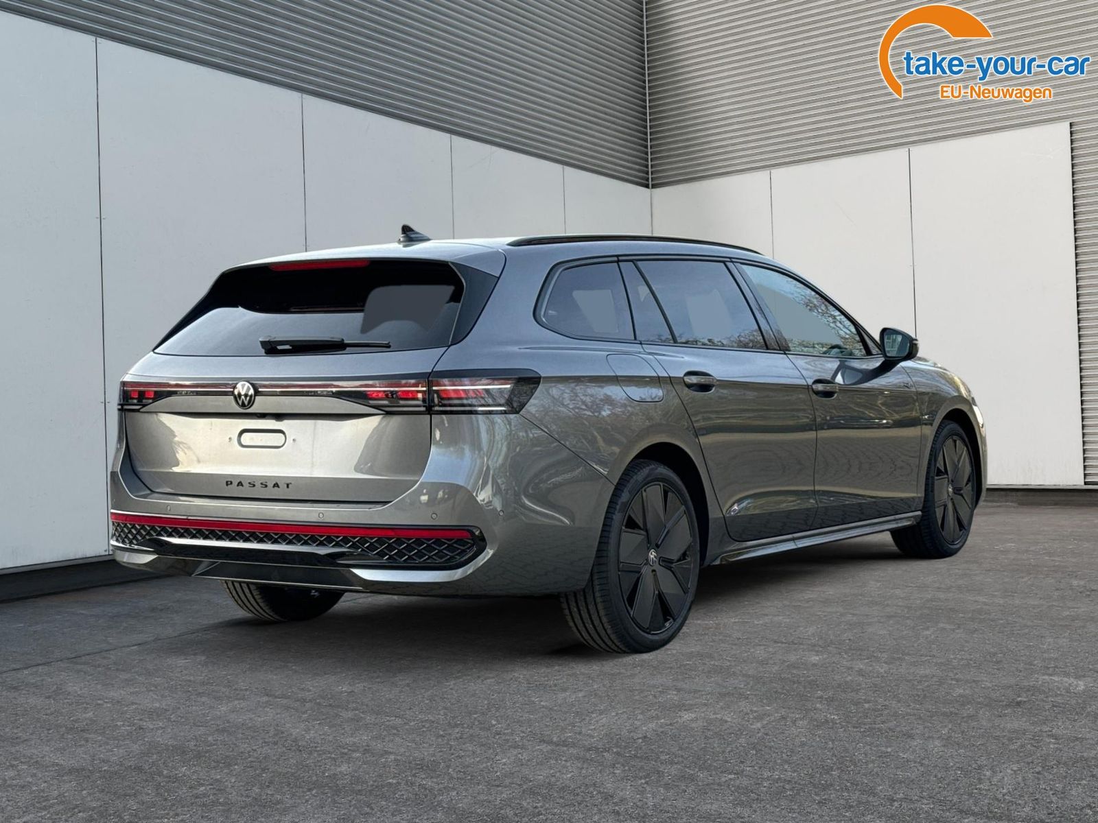 Volkswagen Passat Variant R-Line AHK+PANO+NAVI+Head-UP+M...