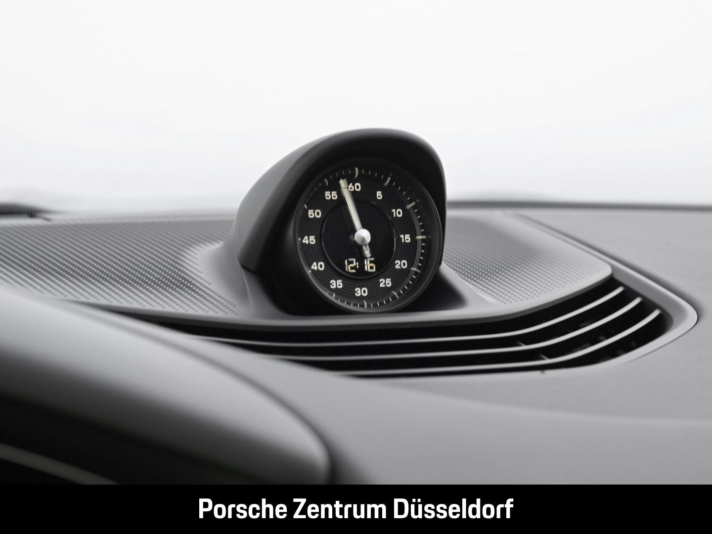 Porsche Taycan 4 Cross Turismo LED-Matrix InnoDrive