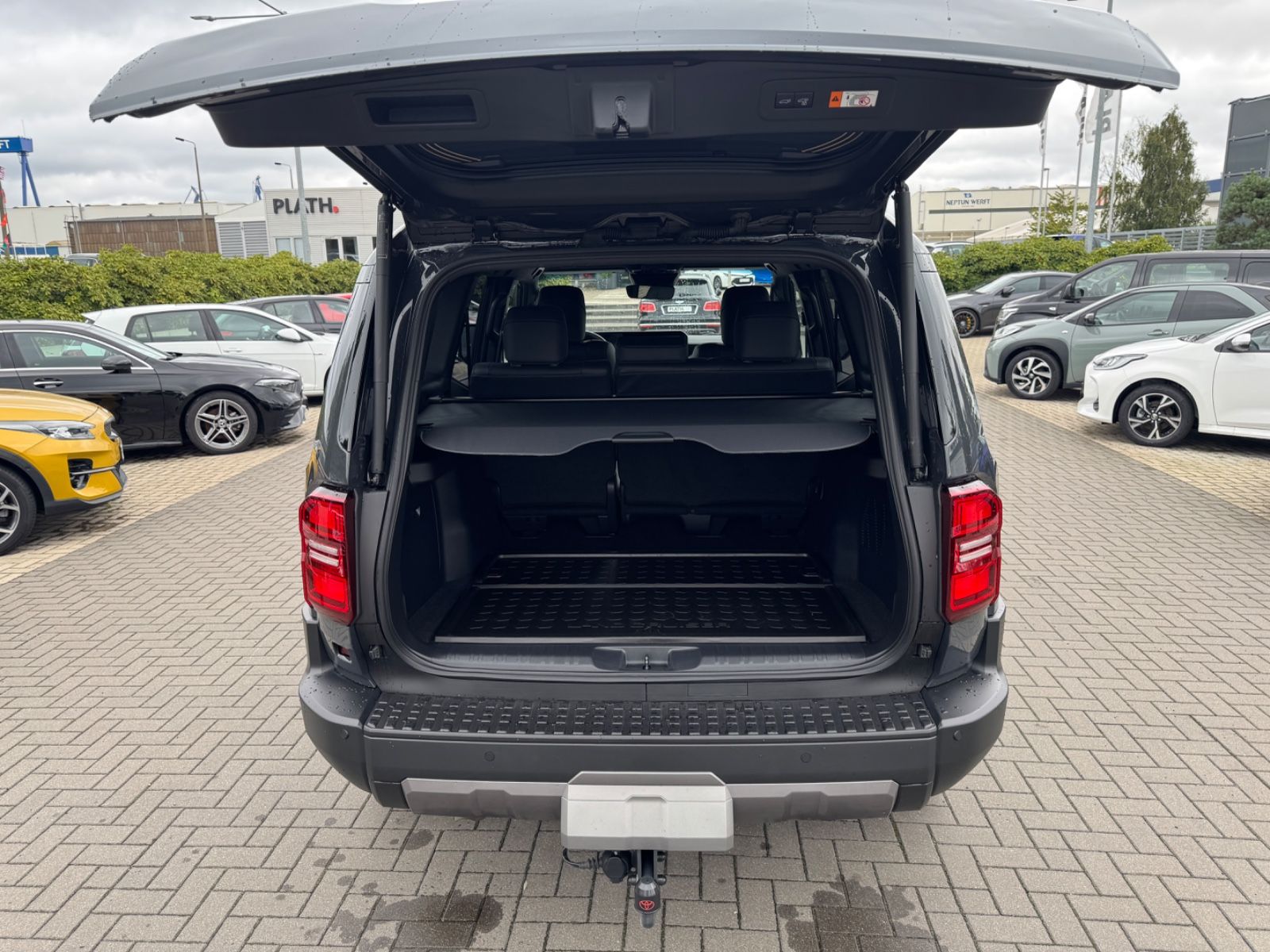 Toyota Land Cruiser 2.8 D-4D 4WD Executive *SOFORT*