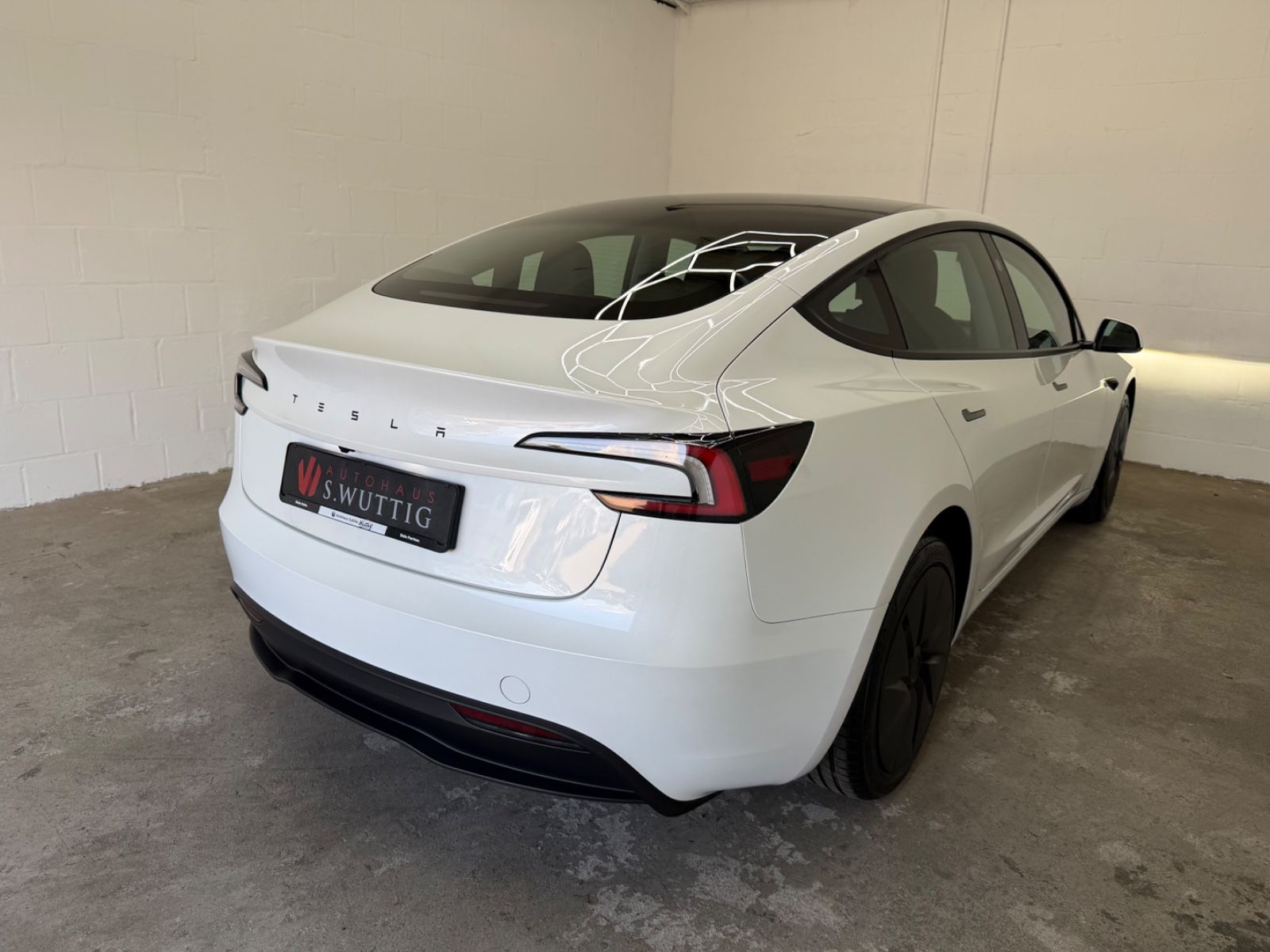 Tesla Model 3 Hinterradantrieb RWD