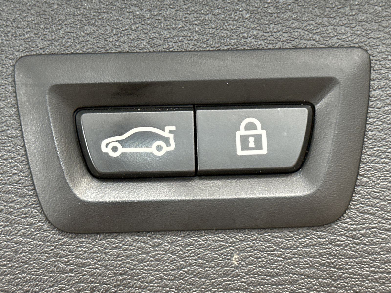 BMW X1 xDrive20d M-Sport - Samsaru's Car Outlet