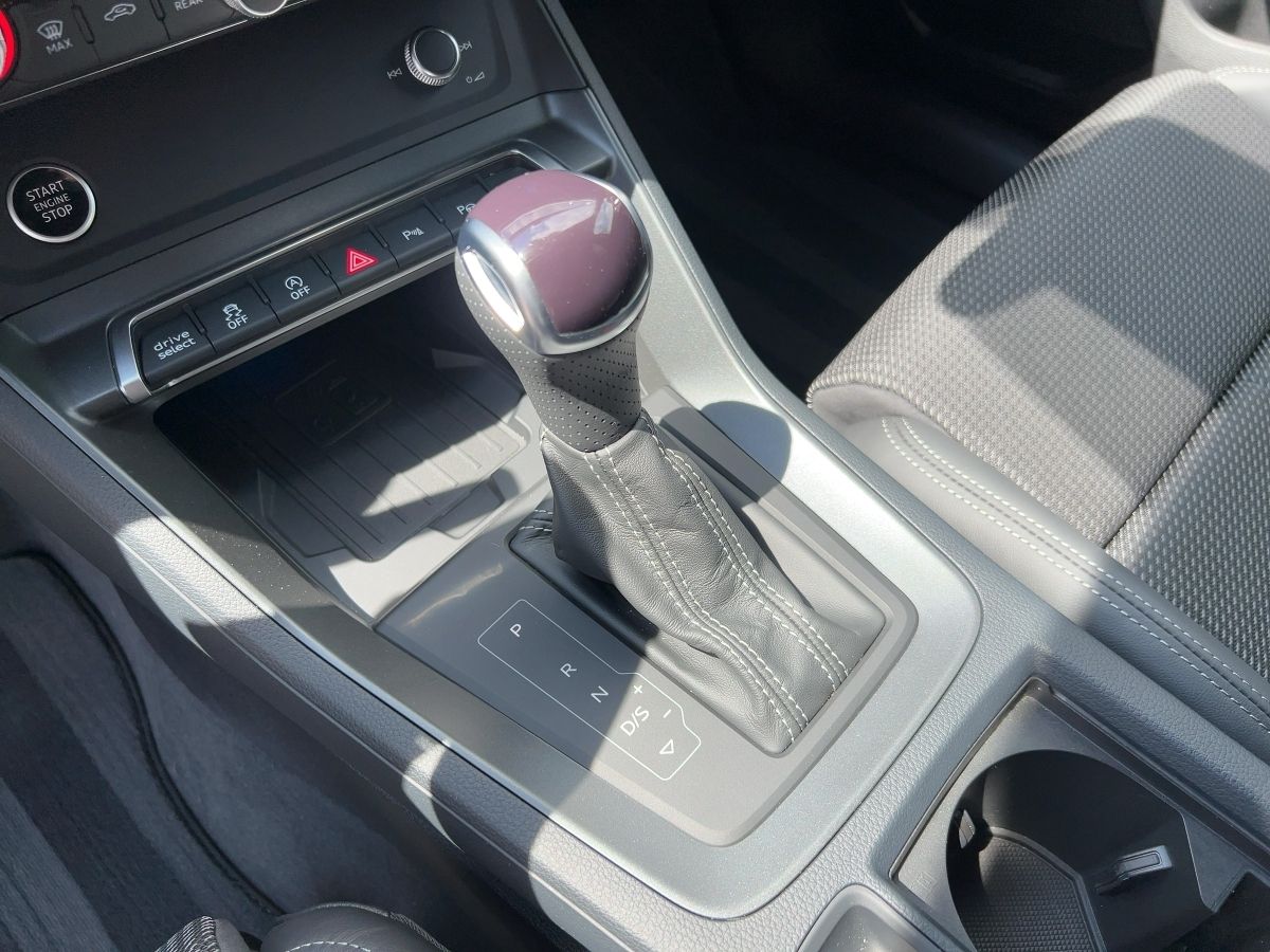 Audi Q3 45 TFSI quattro S-line - Samsaru's Car Outlet