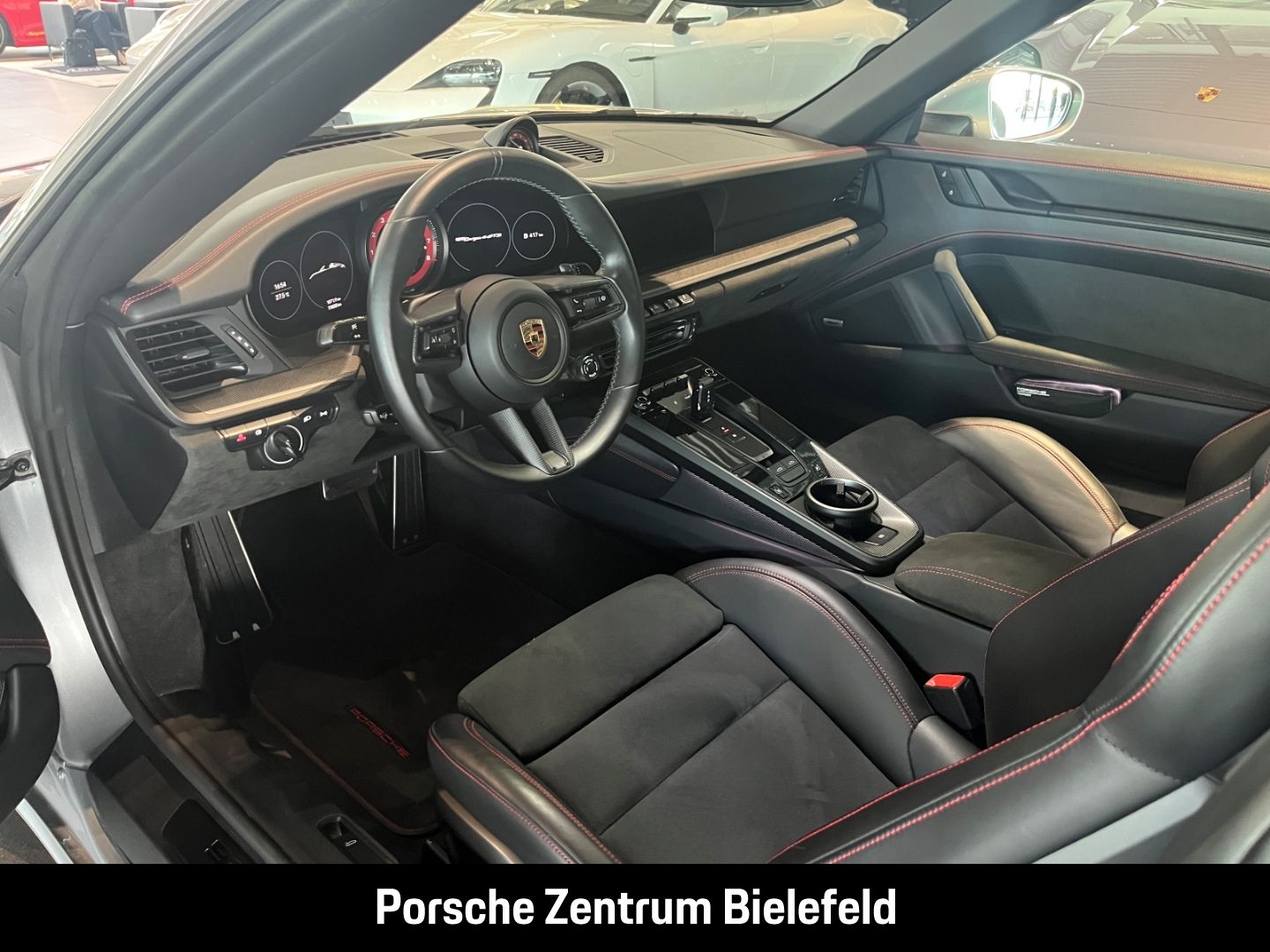Porsche 992 911 Targa 4 GTS BOSE Sportabgasanlage LED