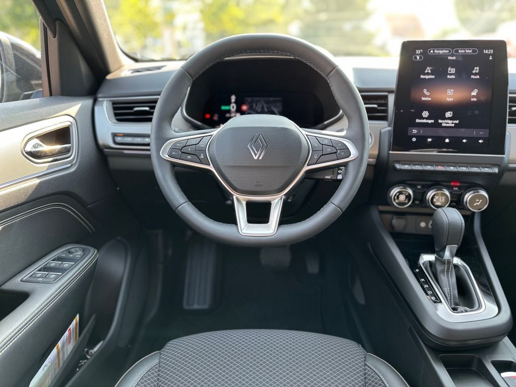 Renault Arkana TECHNO E-Tech Full Hybrid 145 - Samsaru's Car Outlet