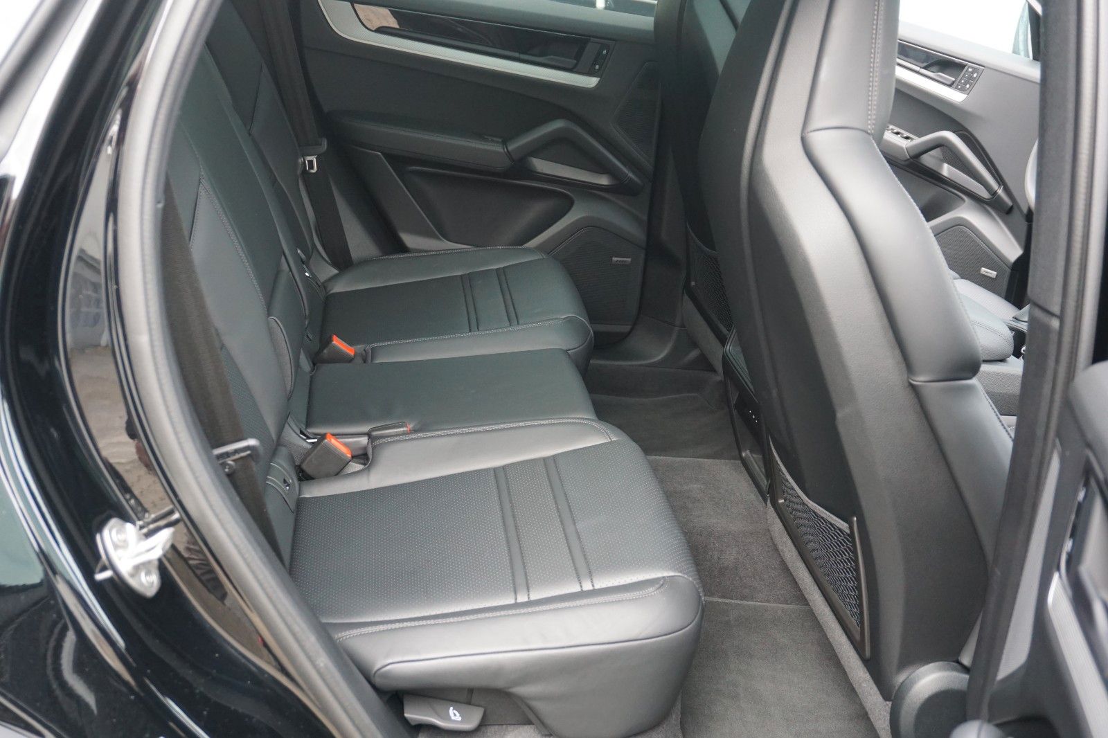 Porsche Cayenne Coupe Mod.2026*22"*BOSE*ACC*18 Wege*Luft