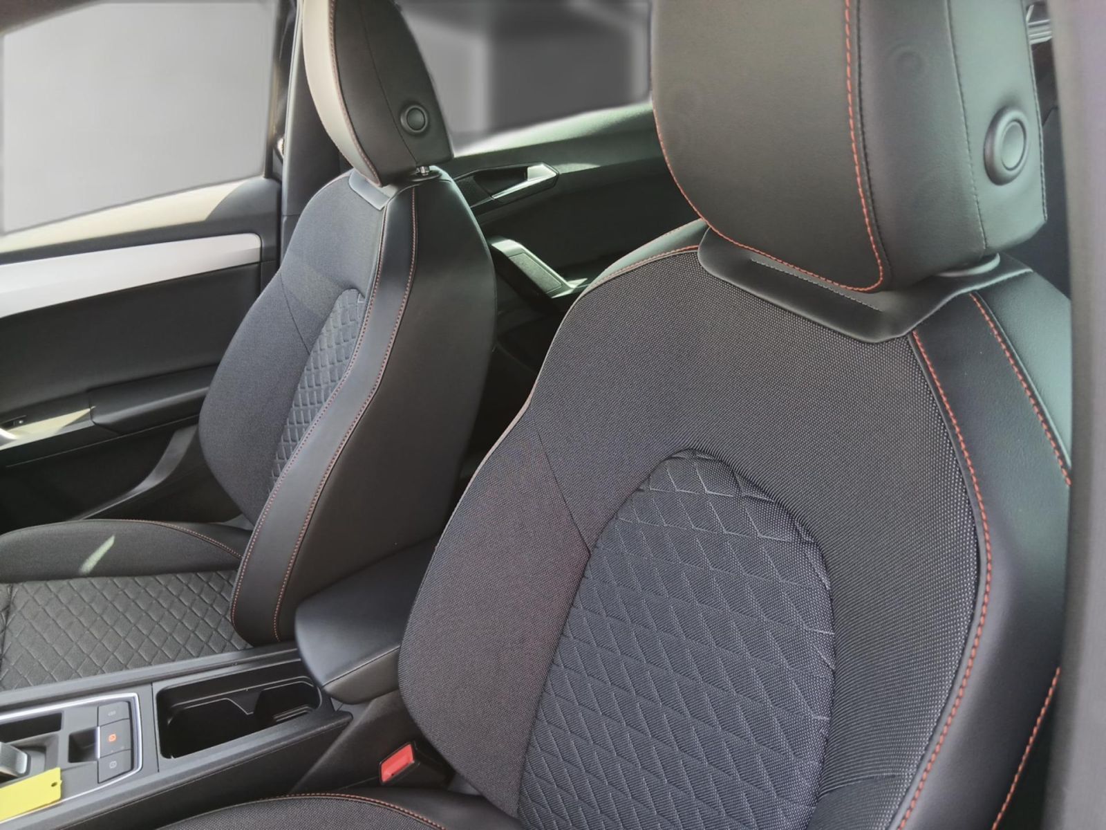 Seat Leon ST 2.0 TDI FR DSG *AHK*NAV+*Vision+*ACC*
