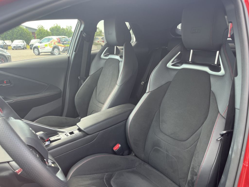 Toyota C-HR 2.0 Plug-in-Hybrid GR SPORT