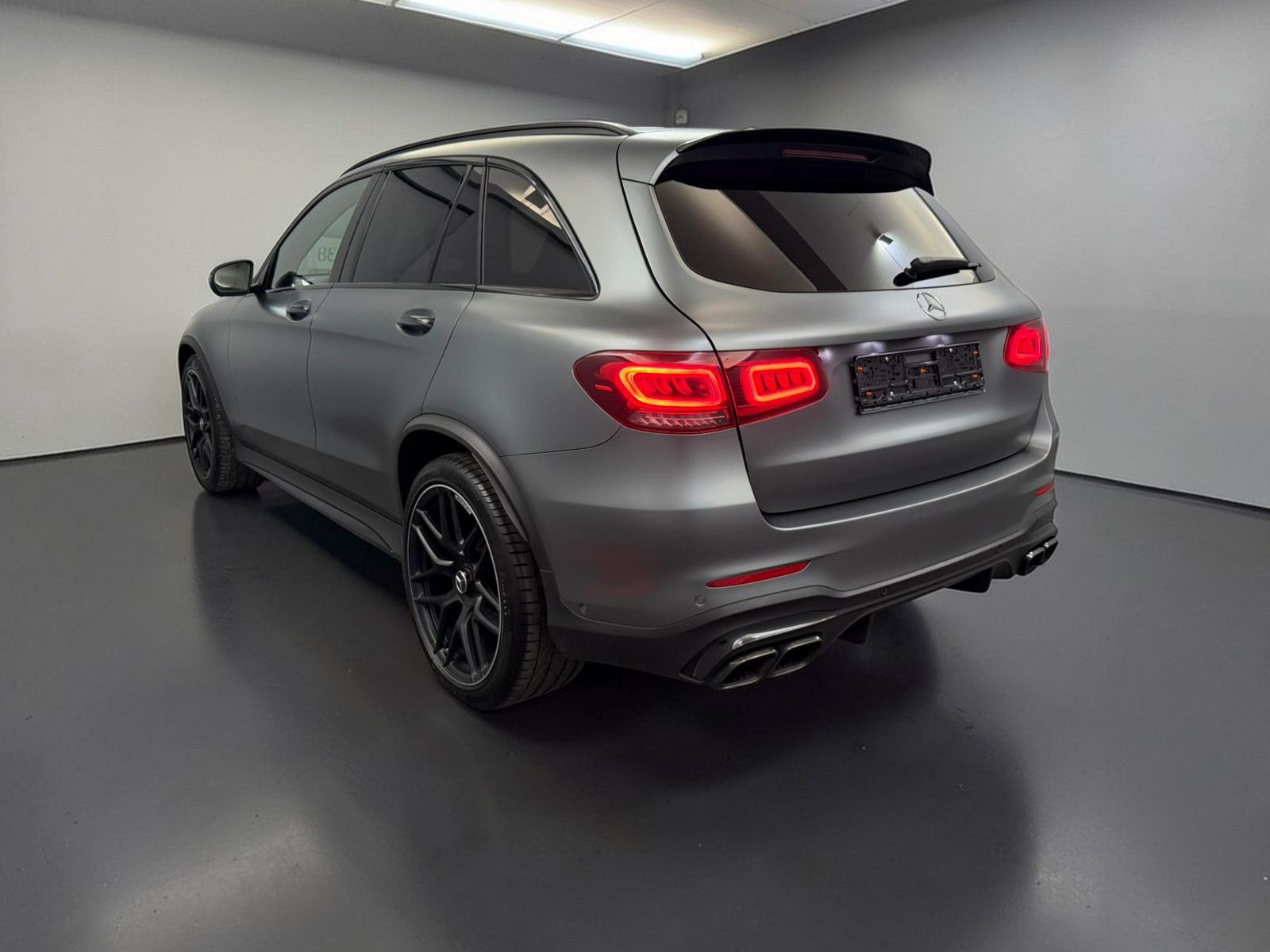 Mercedes-Benz GLC 63 AMG 4M*MAGNO*DISTR*PANO*PERF-AGA*MBEAM
