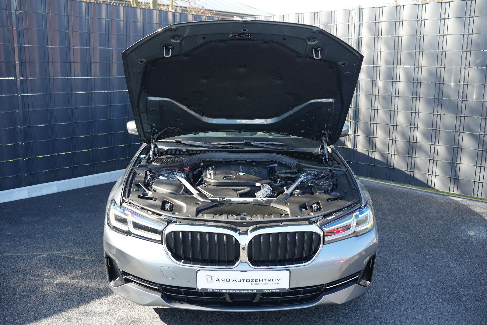 BMW 520d XDrive*LASER*HEADUP*ACC*DDC*ABL*STANDHZG*