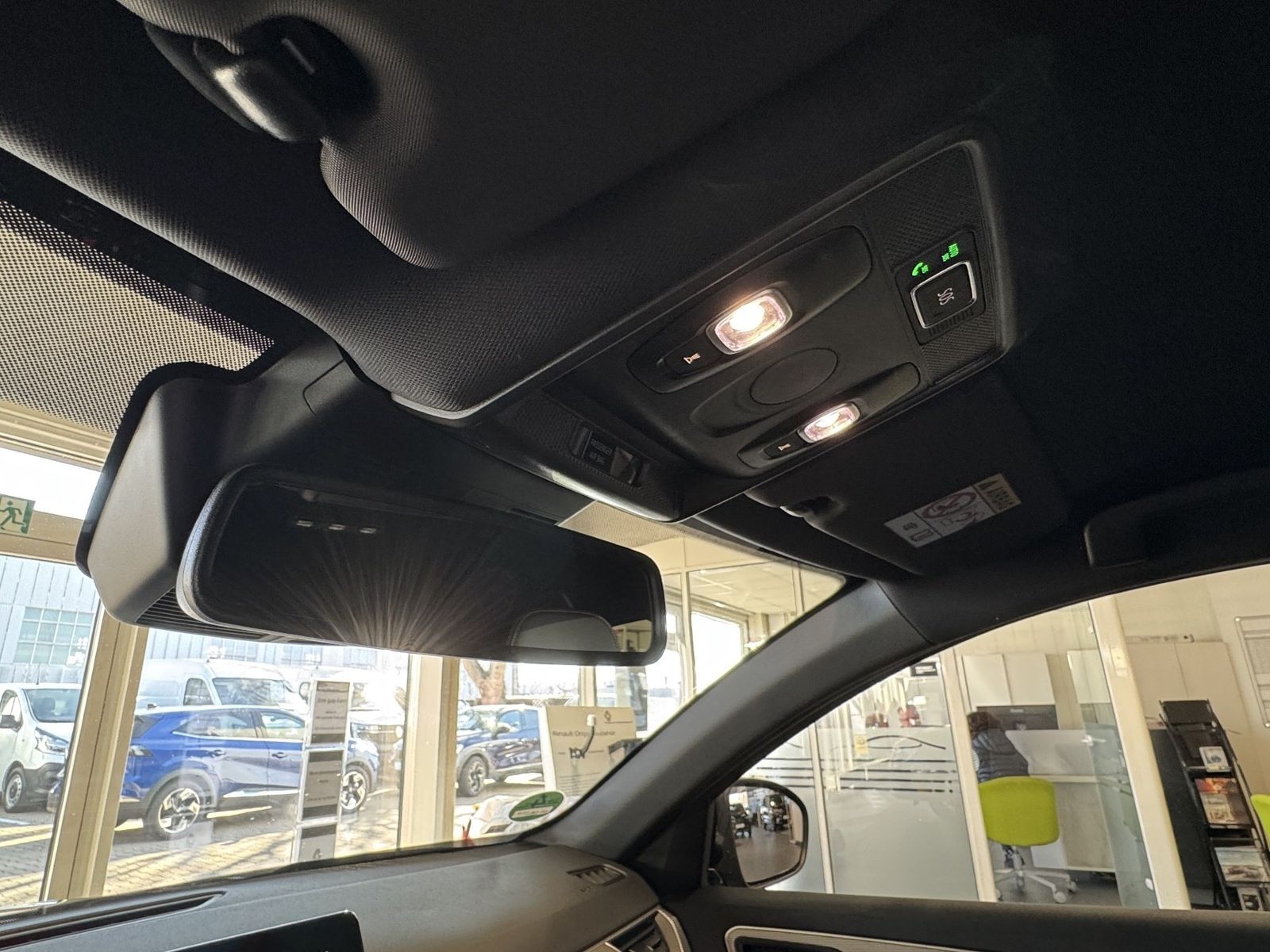 Renault Arkana TECHNO E-Tech Full Hybrid - Samsaru's Car Outlet