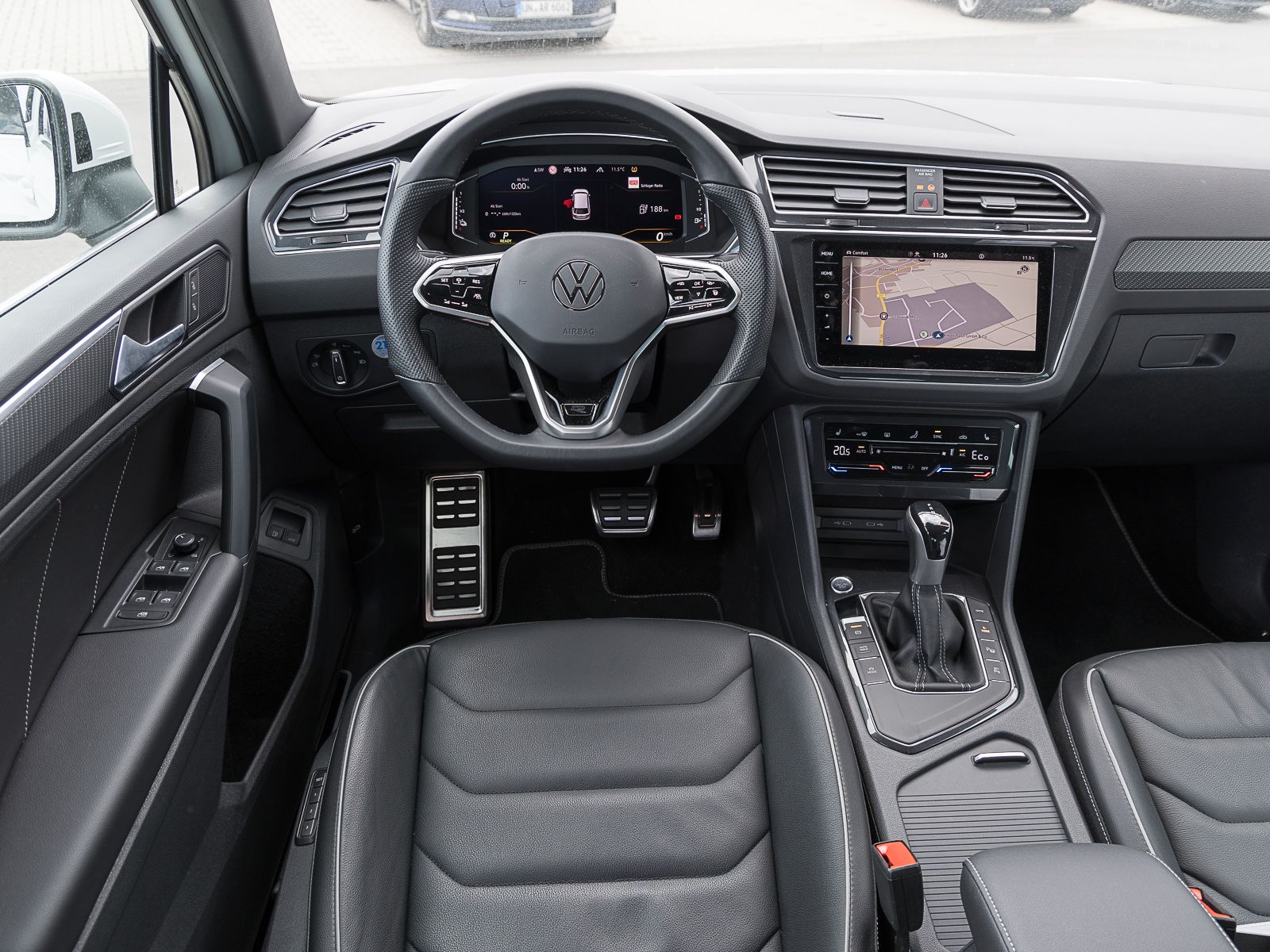 Volkswagen Tiguan 1.4 TSI eHybrid R-Line - Samsaru's Car Outlet