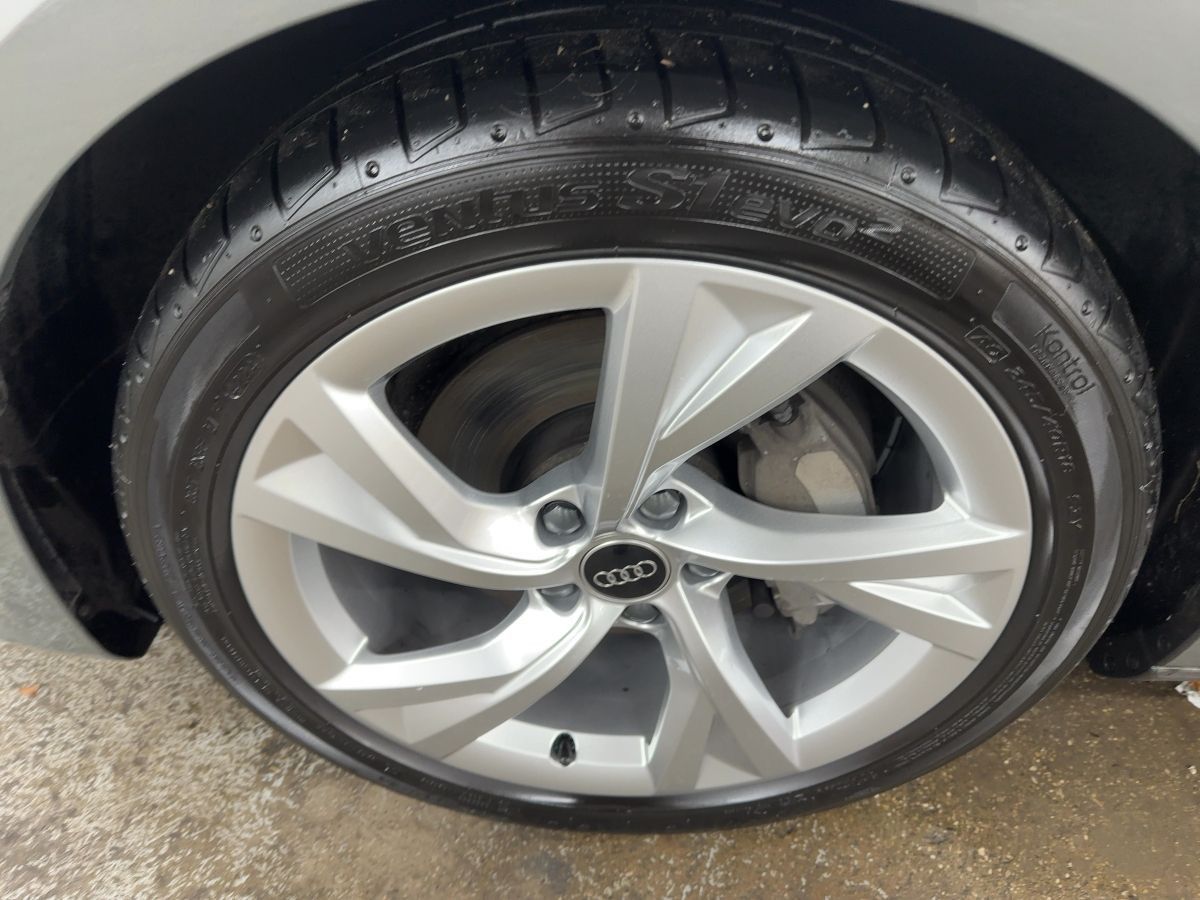 Audi A4 Avant 40 TFSI S line qua. S tronic AHK Matrix