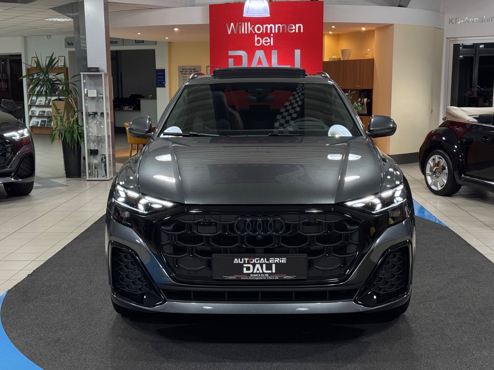 Audi Q8 50 TDI quattro S-LINE - Samsaru's Car Outlet