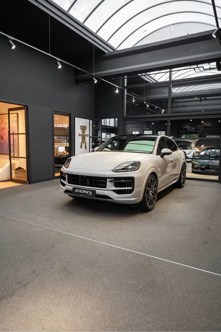 Porsche Cayenne Coupé E-Hybrid Carbon 3.0 E-Hybrid Pano