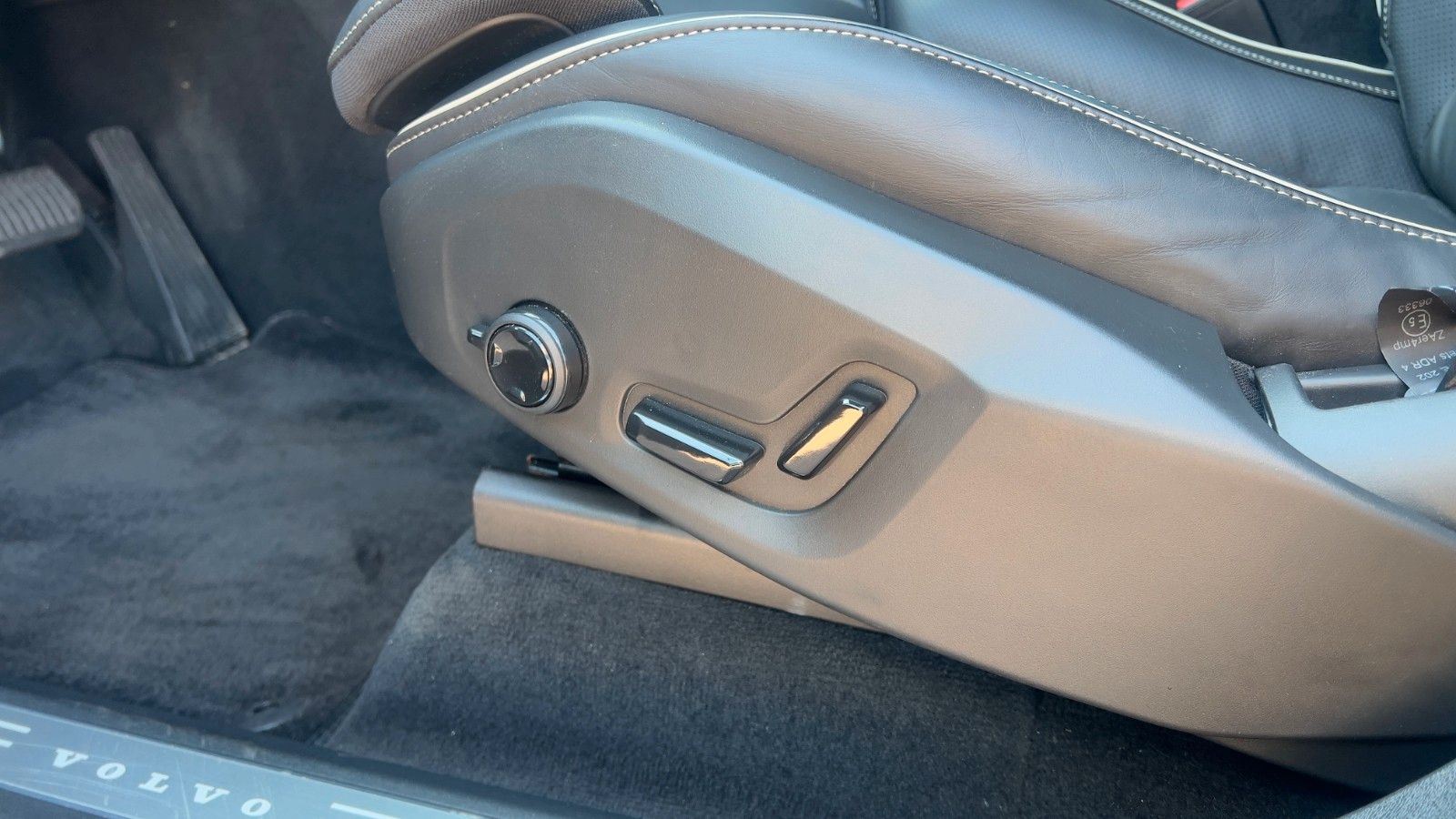 Volvo XC90 B5 D AWD Plus Bright*STDHZG*360°*LUFT*ACC*