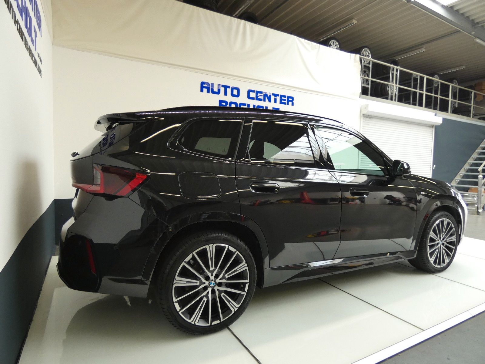 BMW X1 23d xDrive M Sportpaket - Samsaru's Car Outlet