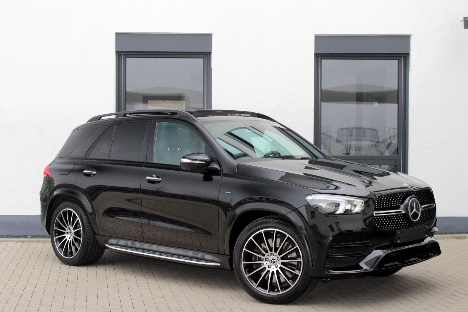 Mercedes-Benz GLE 350 de 4MATIC AMG-STYLING PANO AHK 21 ZOLL
