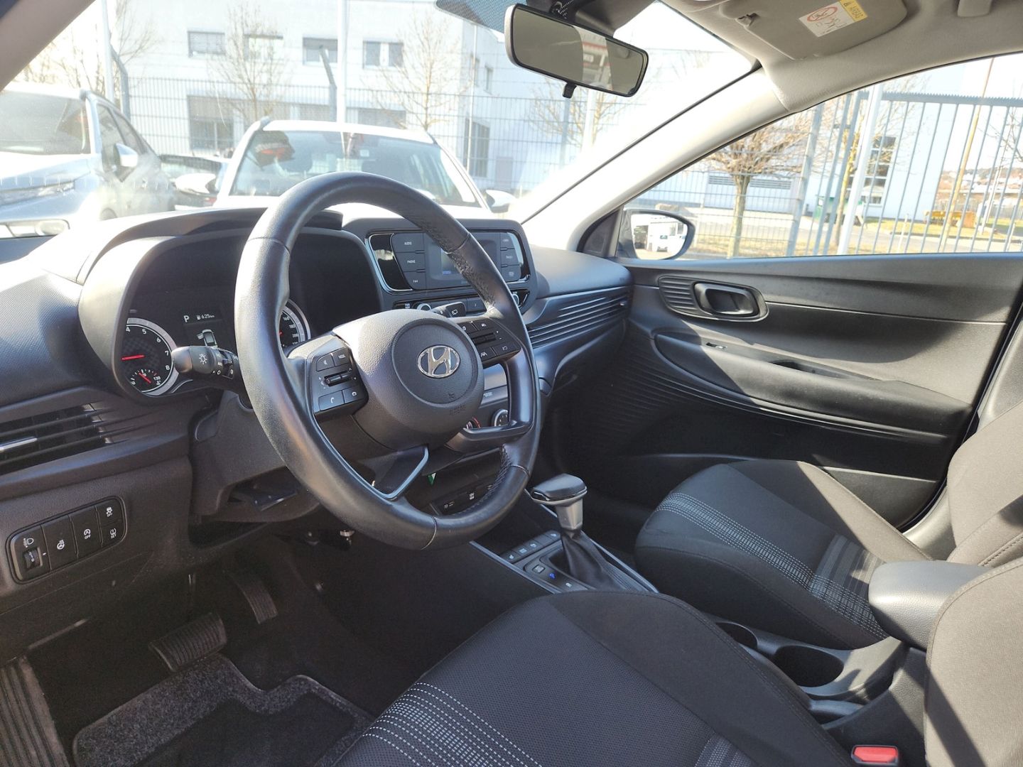 Hyundai BAYON Select Mild-Hybrid 2WD - Samsaru's Car Outlet