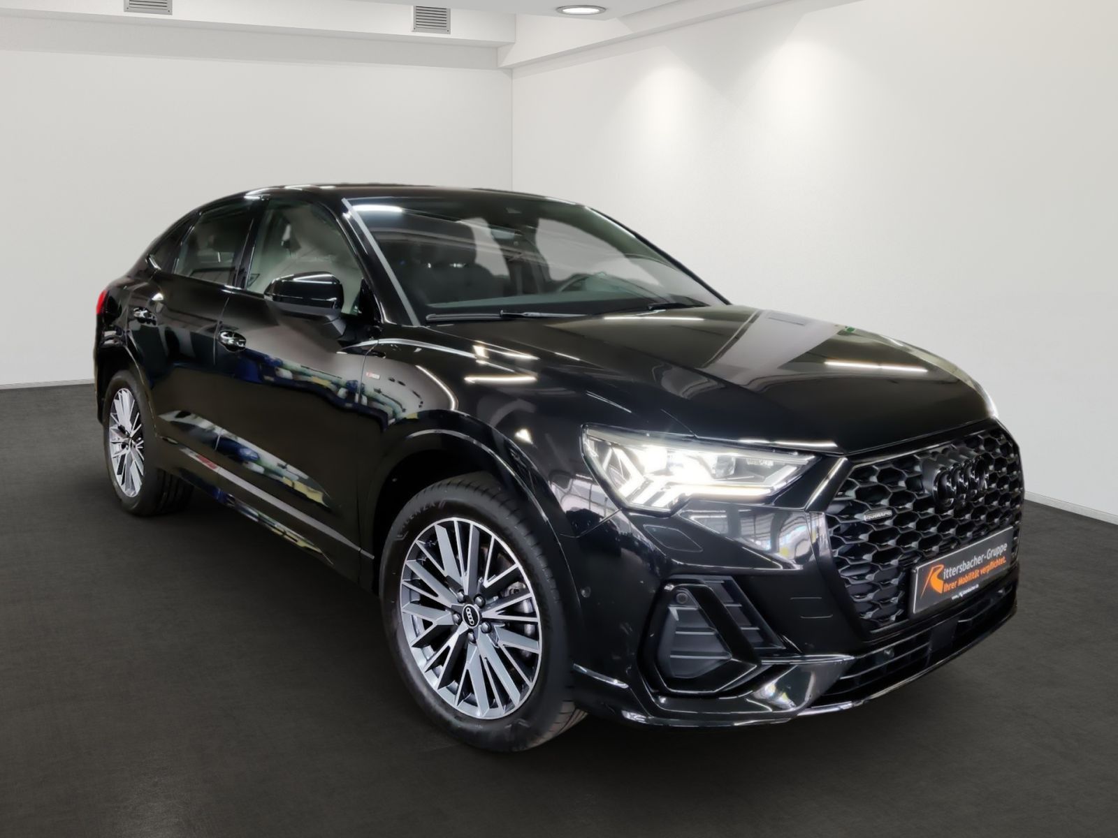 Audi Q3 Sportback 40 TDI quattro s-line - Samsaru's Car Outlet
