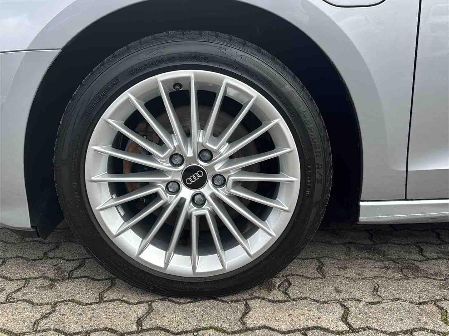 Audi A3 40 TFSIe S line BLACK RAUTE PANO 17Z VC LED