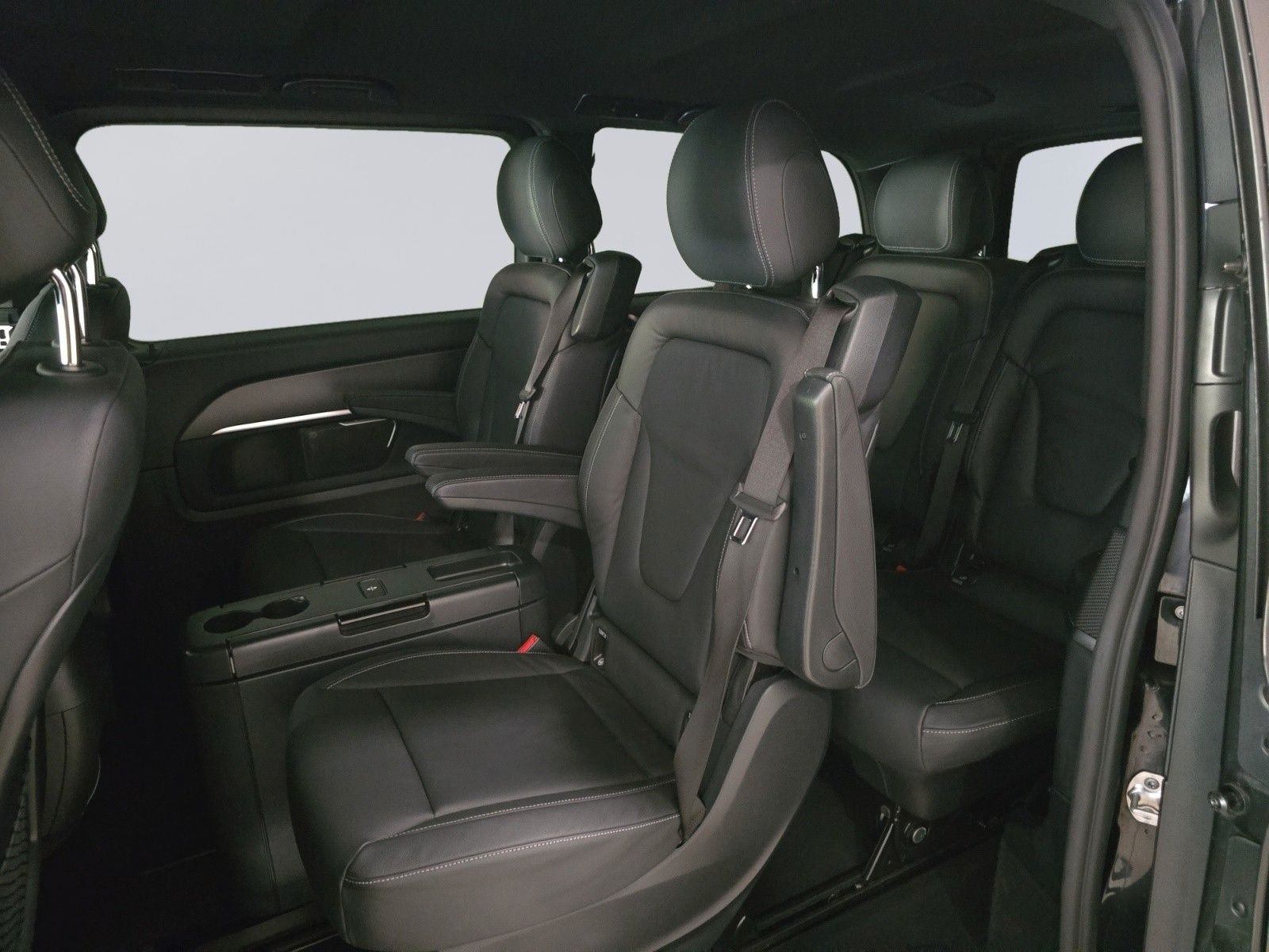 Mercedes-Benz V250d AMG Lang - Samsaru's Car Outlet