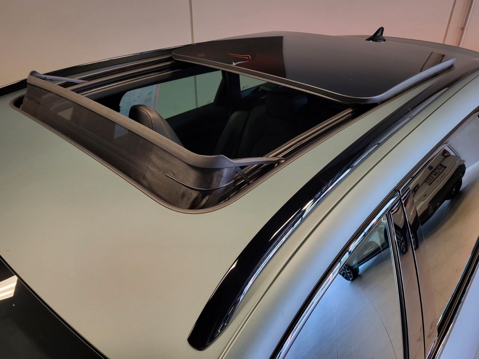 Cupra Leon Sportstourer -VZ- 1.5 e-Hybrid - Samsaru's Car Outlet