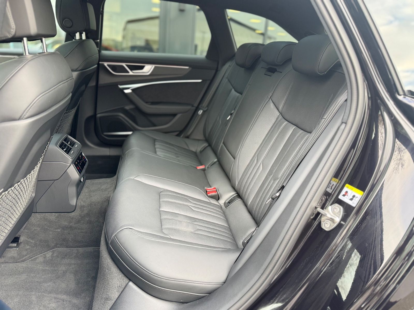 Audi RS6 AVANT QUATTRO PERFORMANCE*22.Z*CARBON*AHK*