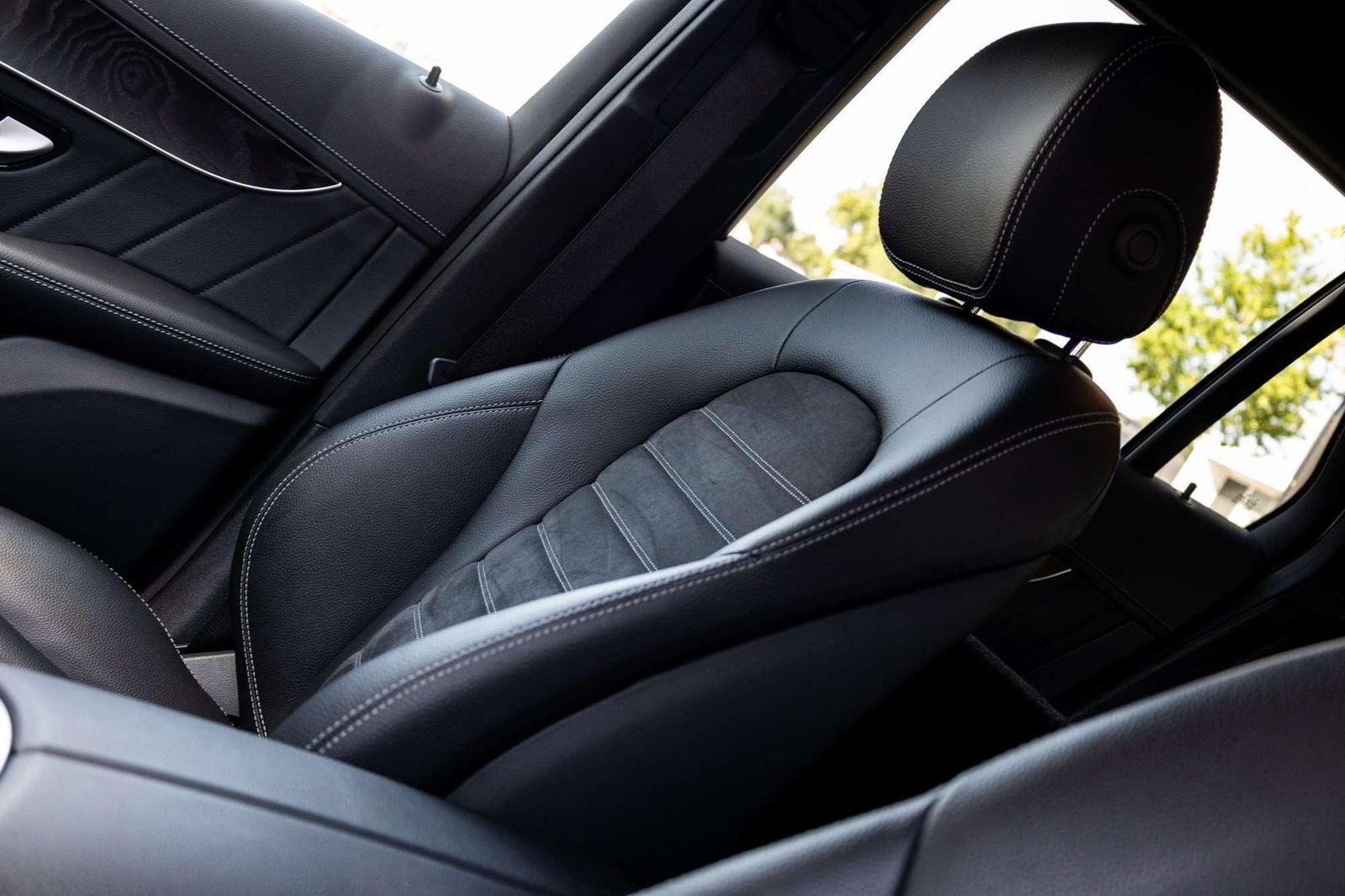 Mercedes-Benz GLC 300 e AMG Line - Samsaru's Car Outlet