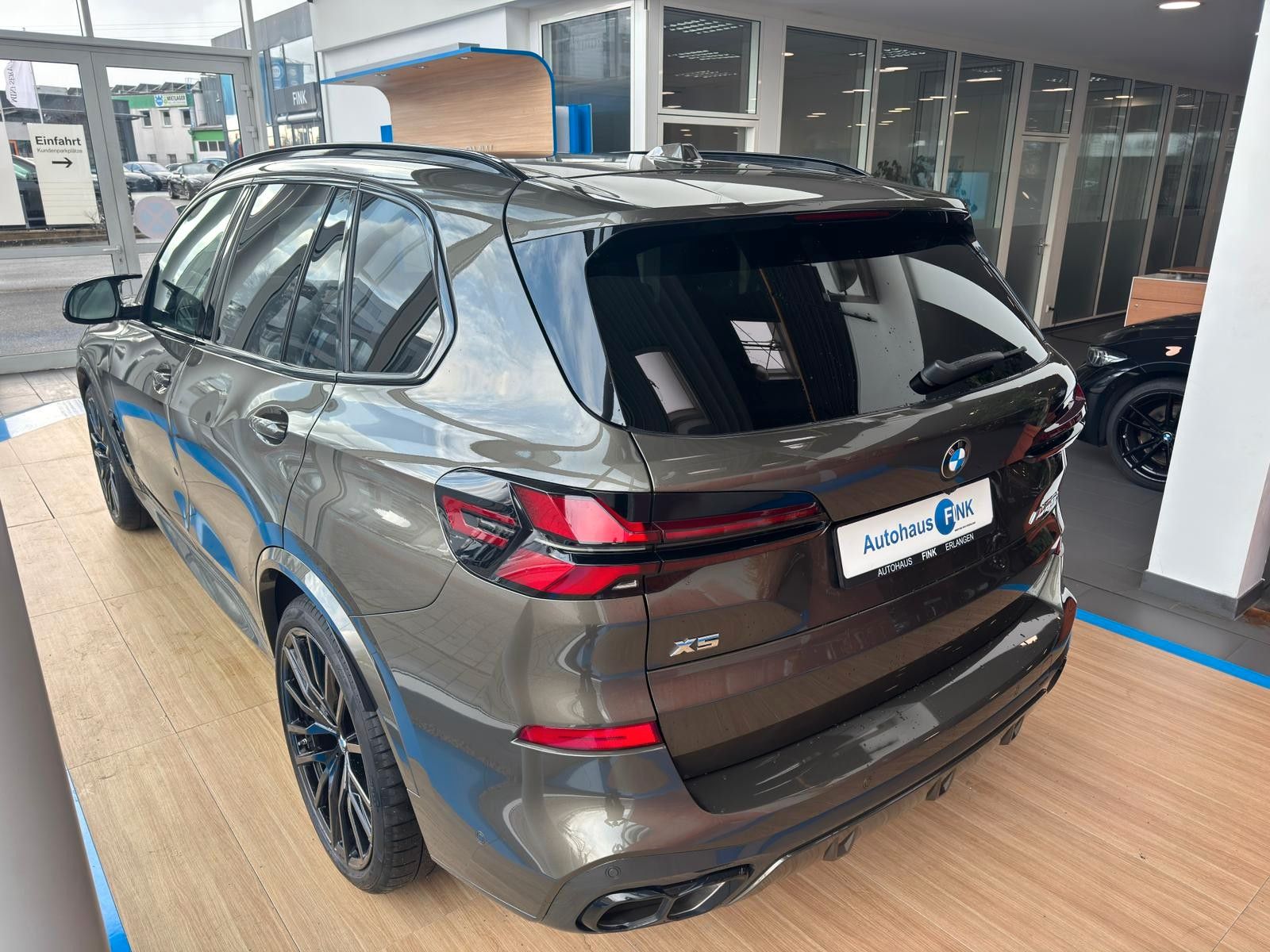 BMW X5 M60i xDrive über 150K NP Vollausstattung!