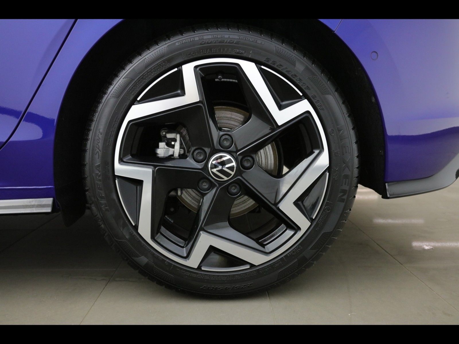 Volkswagen GOLF R-LINE BLACK STYLE 1.5 ETSI DSG Sportpaket