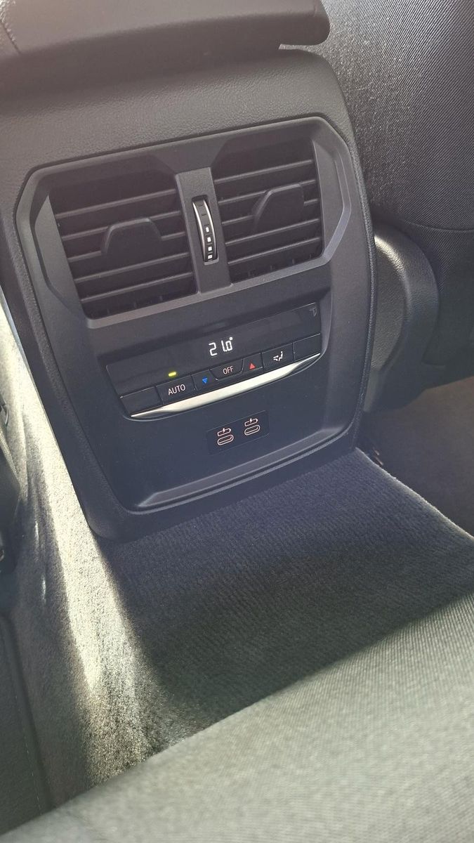 BMW 320d xDrive Touring - Samsaru's Car Outlet