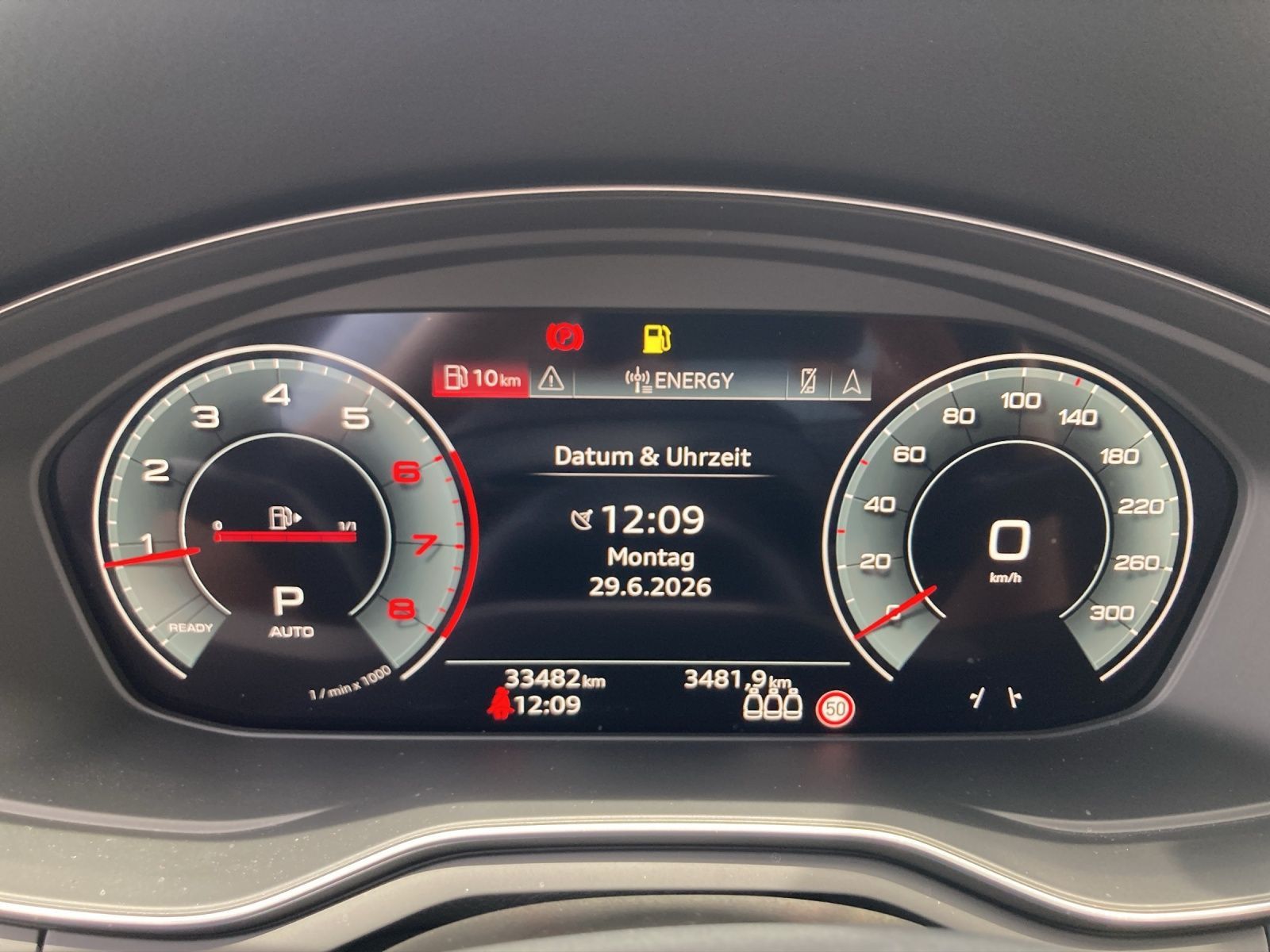 Audi A4 Avant 40 TFSI Q 2x S LINE AHK LM19 MATRIX-LED