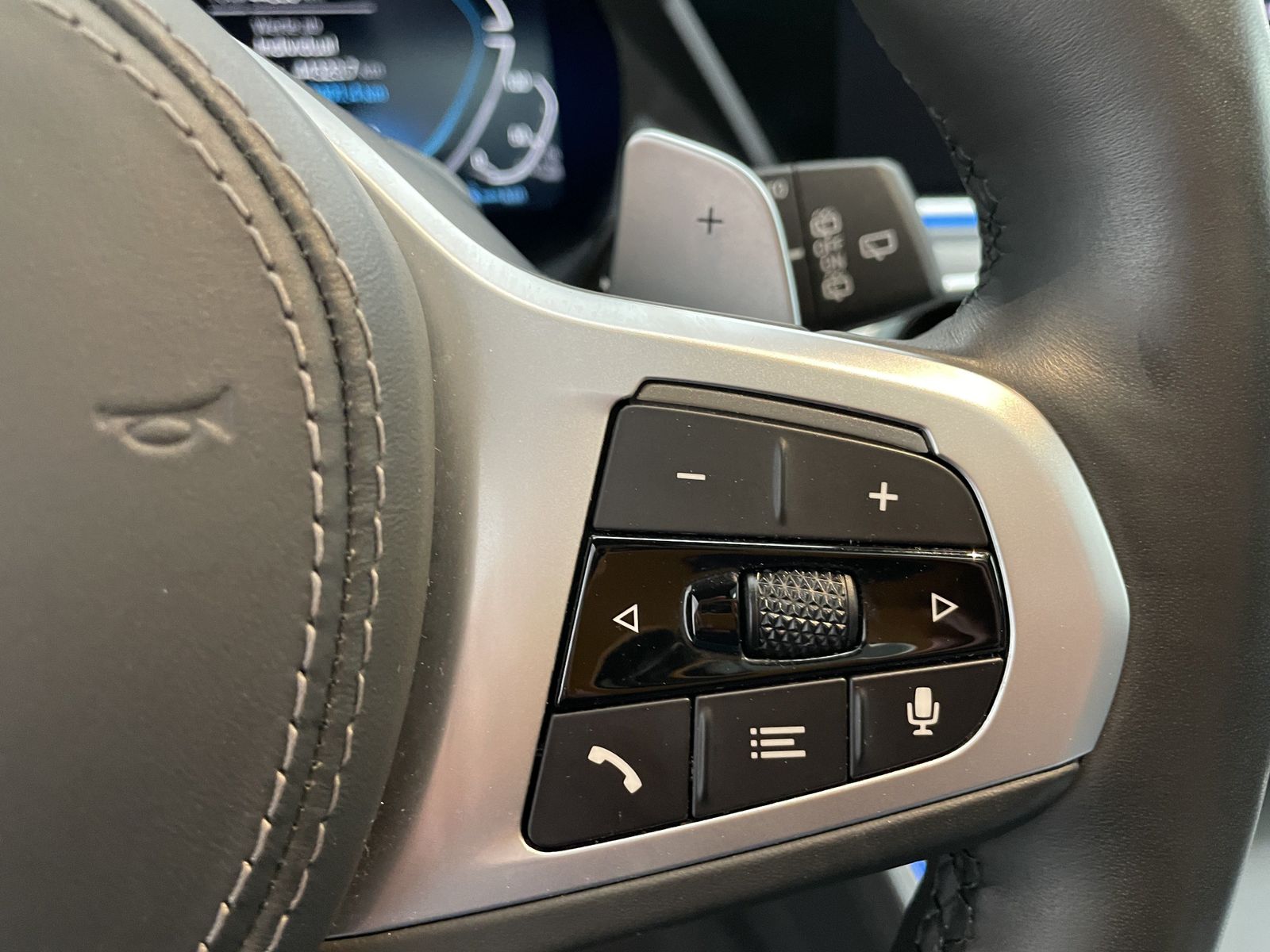 BMW X5 xDrive45e M Sport NAVI HUD LASER 360° PANO SH