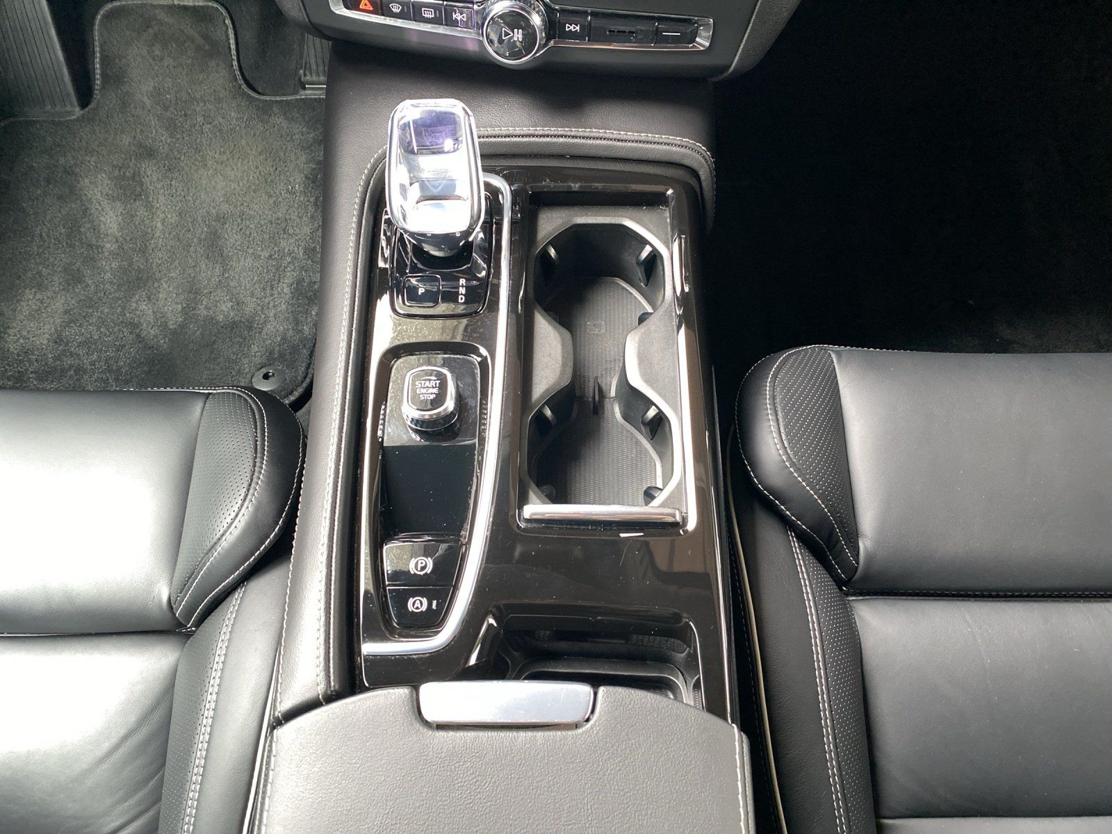 Volvo S90 T8 Twin Engine SHZ*MMY*StHzg*DAB+*RFK