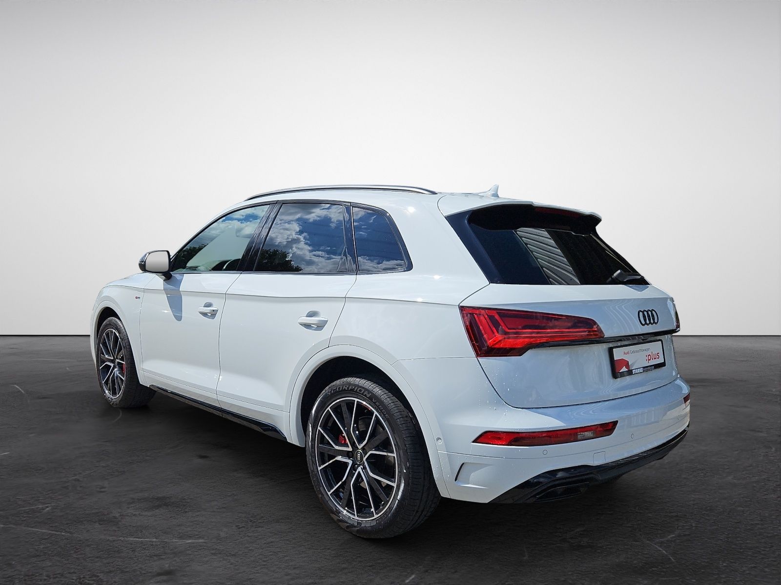 Audi Q5 35 TDI S tronic S line - Samsaru's Car Outlet
