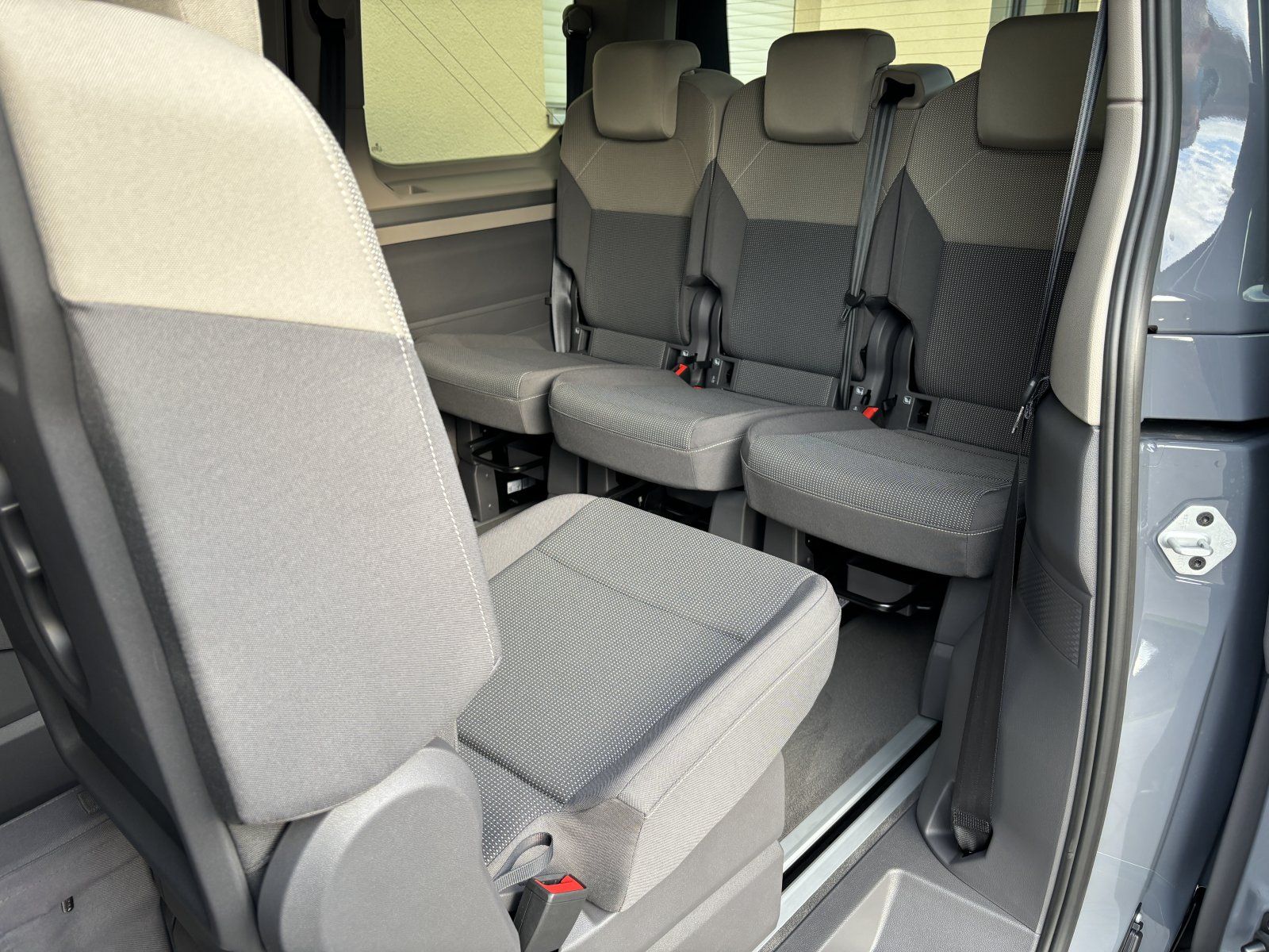 Volkswagen T7 Multivan 1.5 TSI OPF DSG Edition - Samsaru's Car Outlet