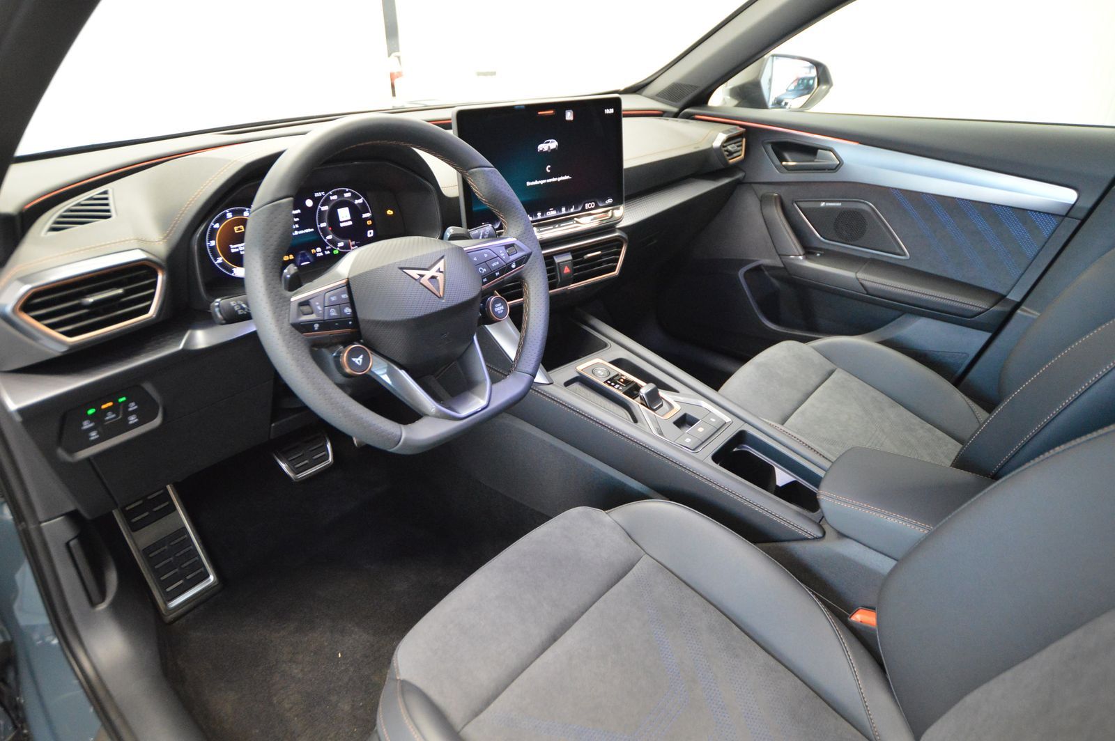 Cupra Formentor 1.5 e-Hybrid - Samsaru's Car Outlet